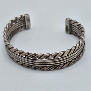 NAVAJO STERLING SILVER CUFF BRACELET NATIVE AMERICAN SIGNED TAHE